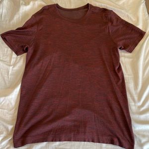 Lululemon metal vent breathe t never worn